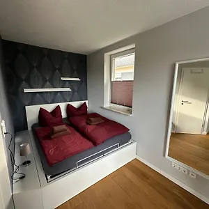  Villa Stadtvilla In 7 Personen 3 Schlafzimmer 2 Baeder Garten Und Terrasse Zentral Gelegen Messe Innenstadt Seen Deutschland